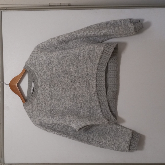 Zara long sleeve sweater - Picture 1 of 3